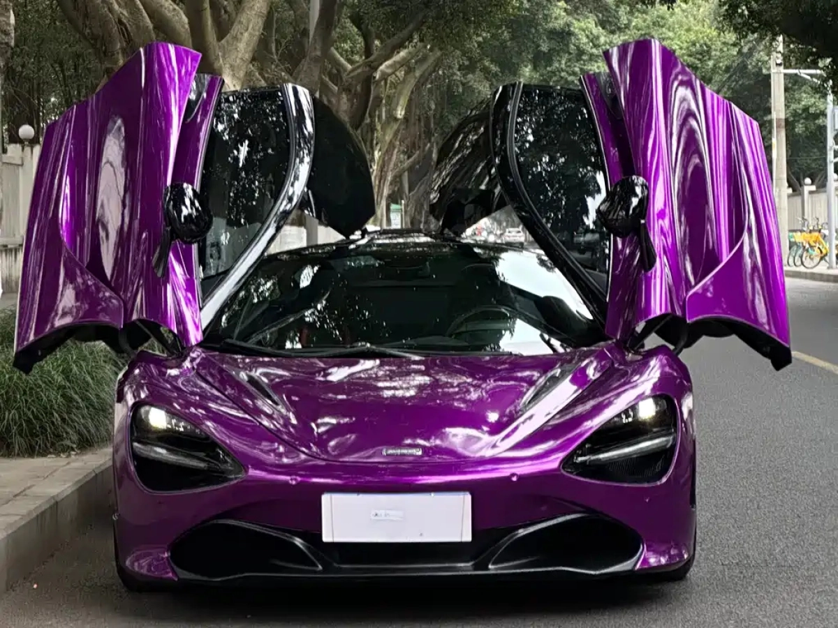 MCLAREN 720S