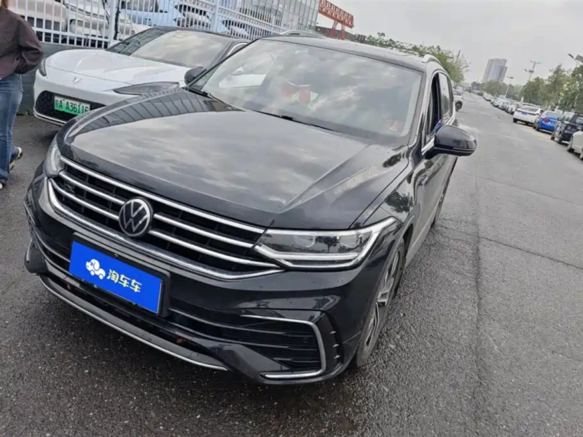 VOLKSWAGEN TIGUAN L  2024