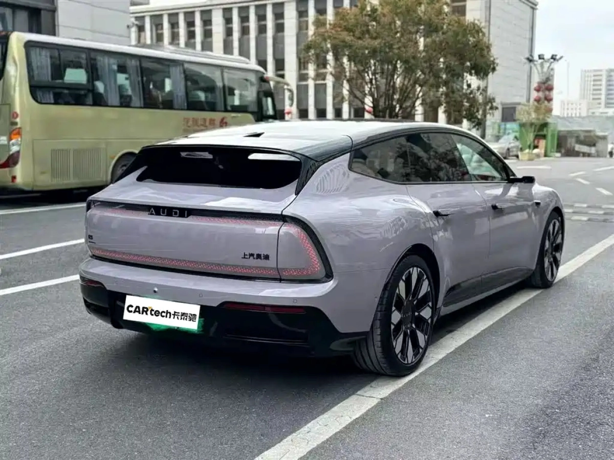 AUDI E5 SPORTBACK  2025