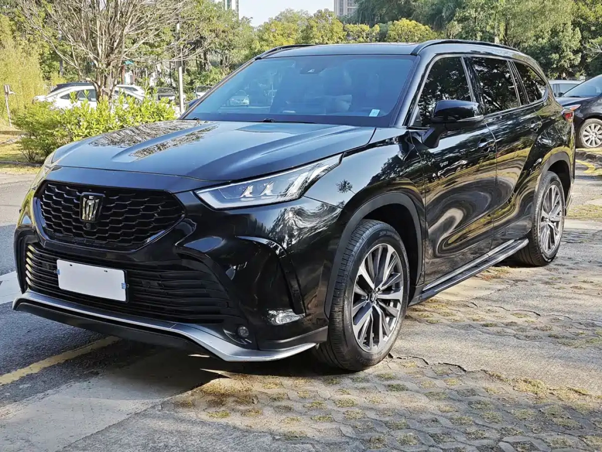 TOYOTA CROWN KLUGER  2024