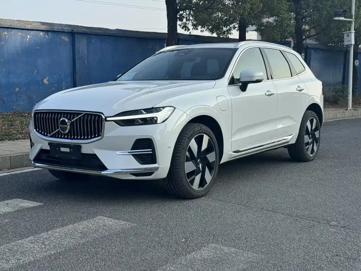 VOLVO XC60 NEW ENERGY  2024