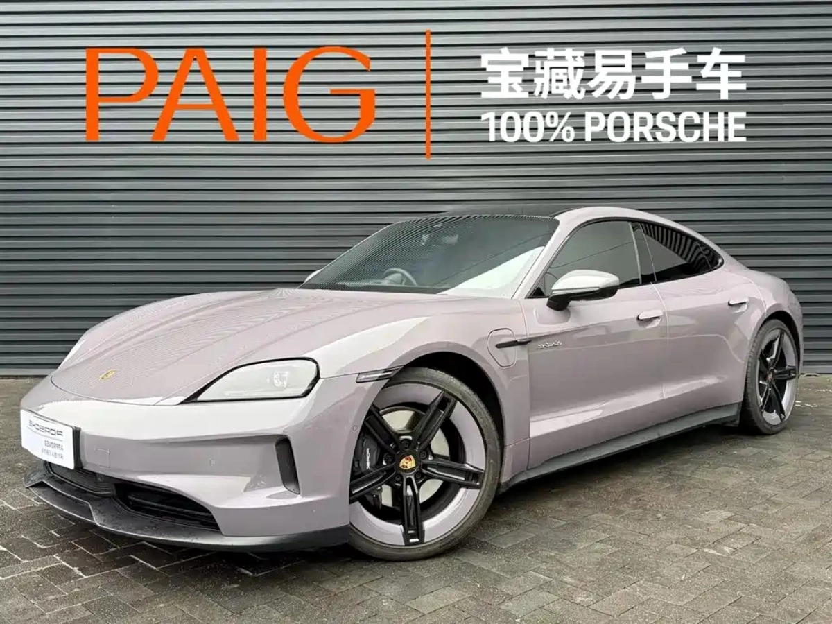 PORSCHE TAYCAN  2024
