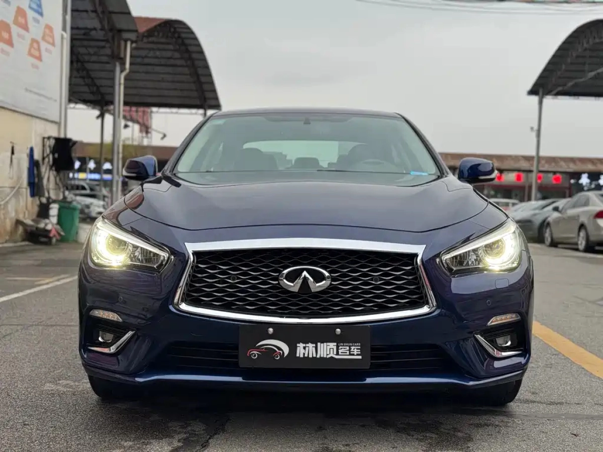 INFINITI Q50L