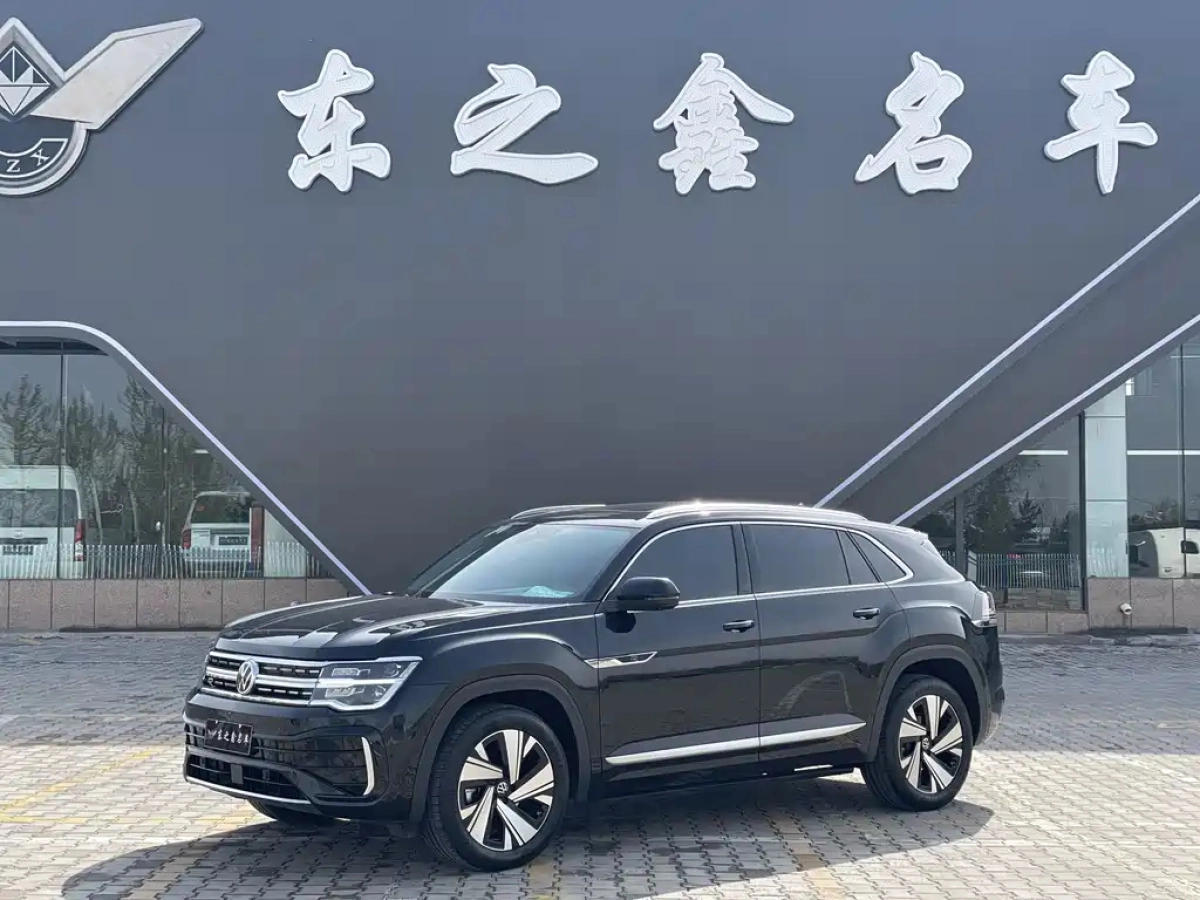 VOLKSWAGEN TERAMONT  2024