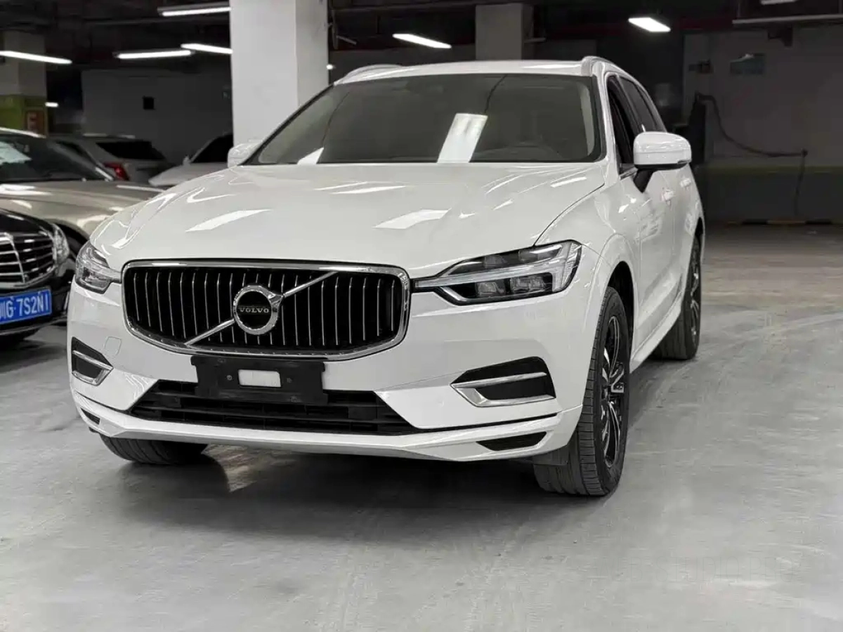 VOLVO XC60  2019