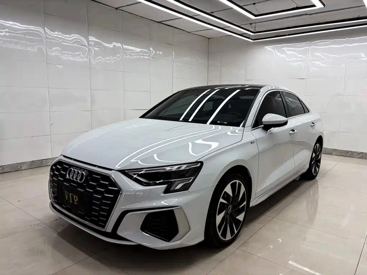 AUDI A3  2023