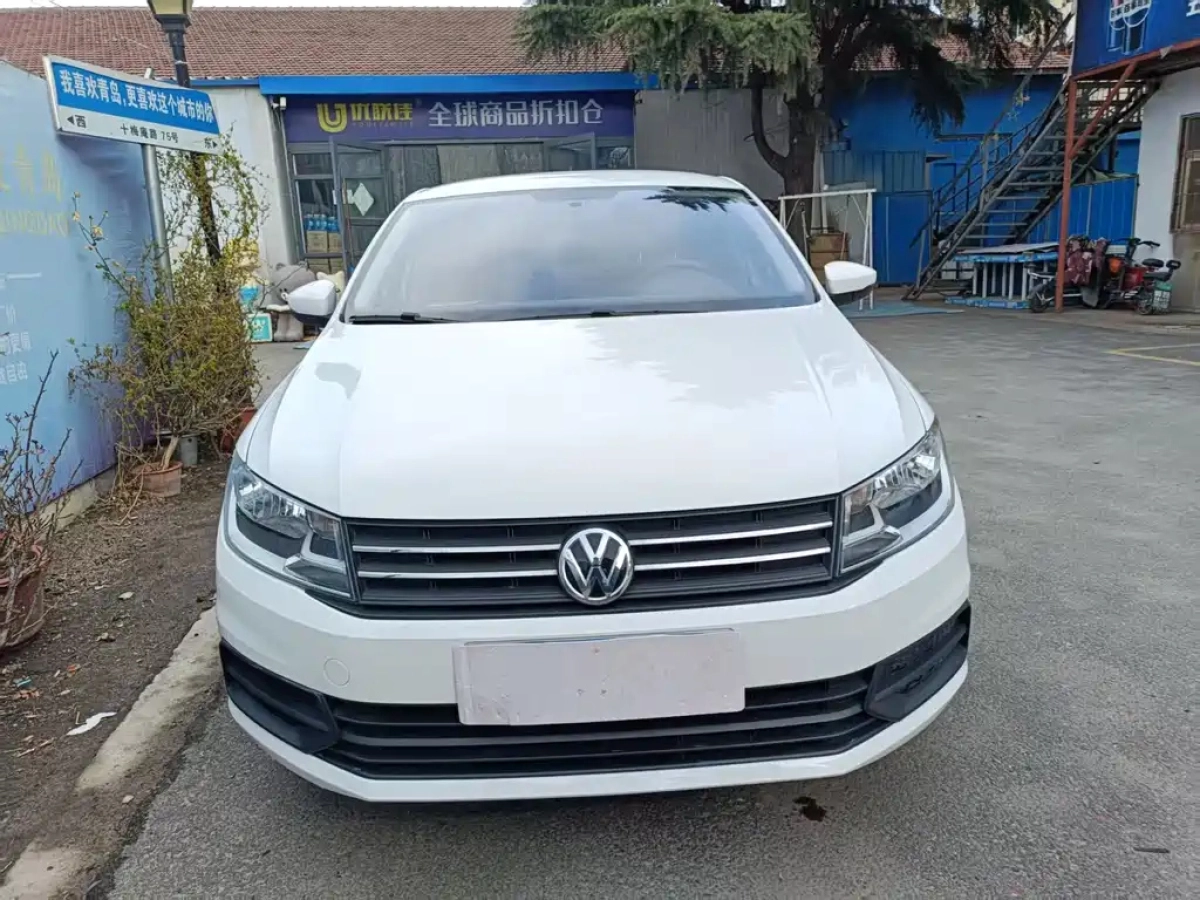 VOLKSWAGEN SANTANA  2020