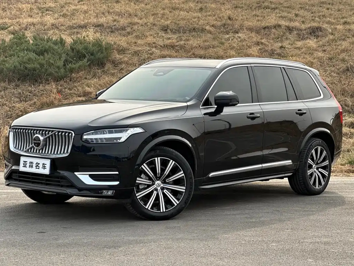 VOLVO XC90  2024