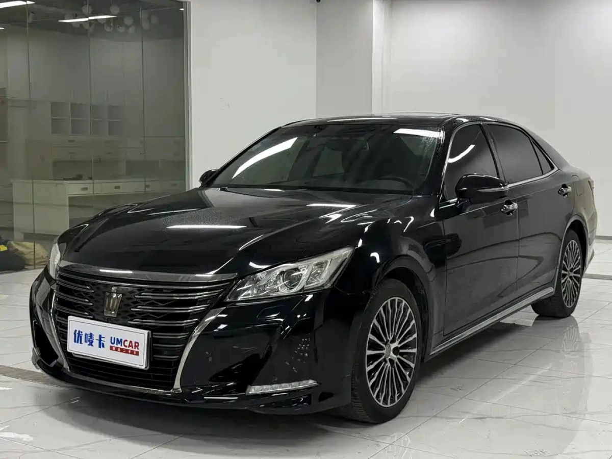 TOYOTA CROWN  2019