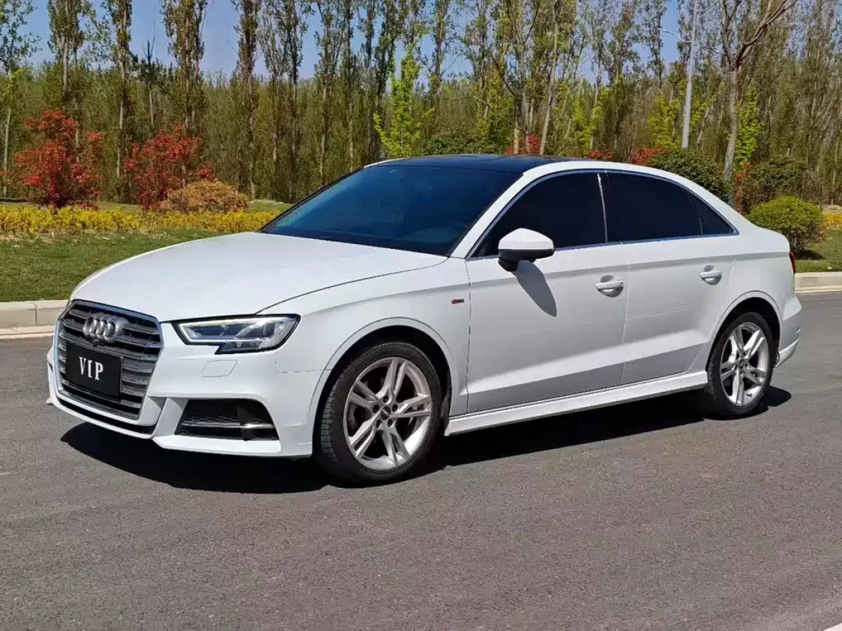 AUDI A3  2021