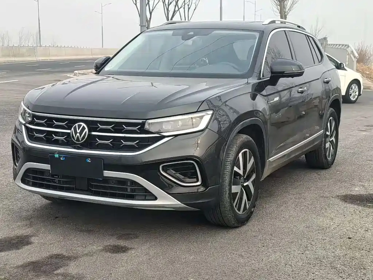 VOLKSWAGEN TAYRON  2025
