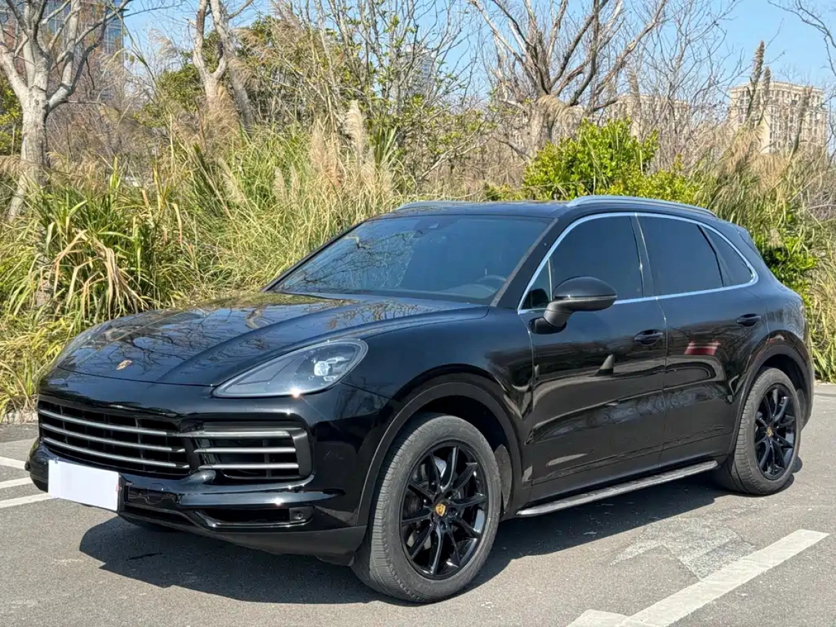 PORSCHE CAYENNE  2019