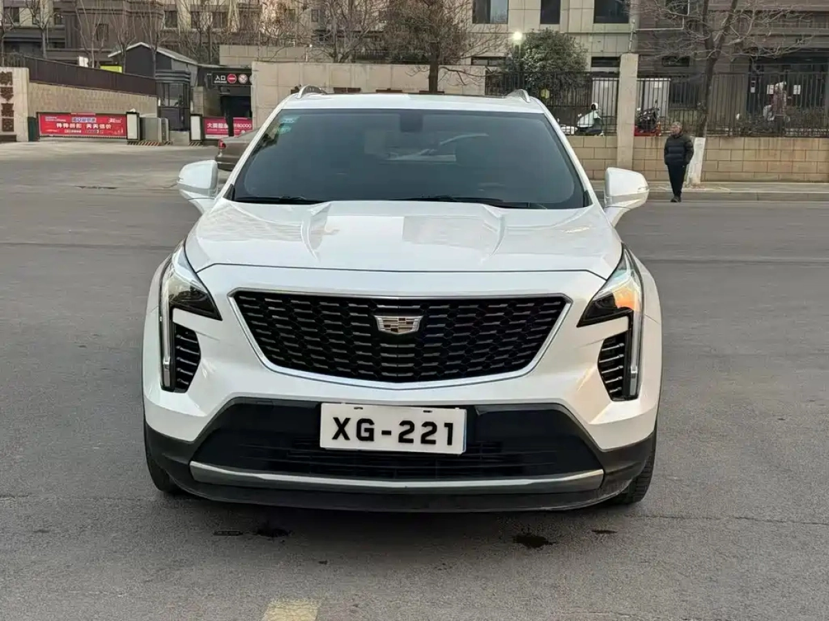 CADILLAC XT4