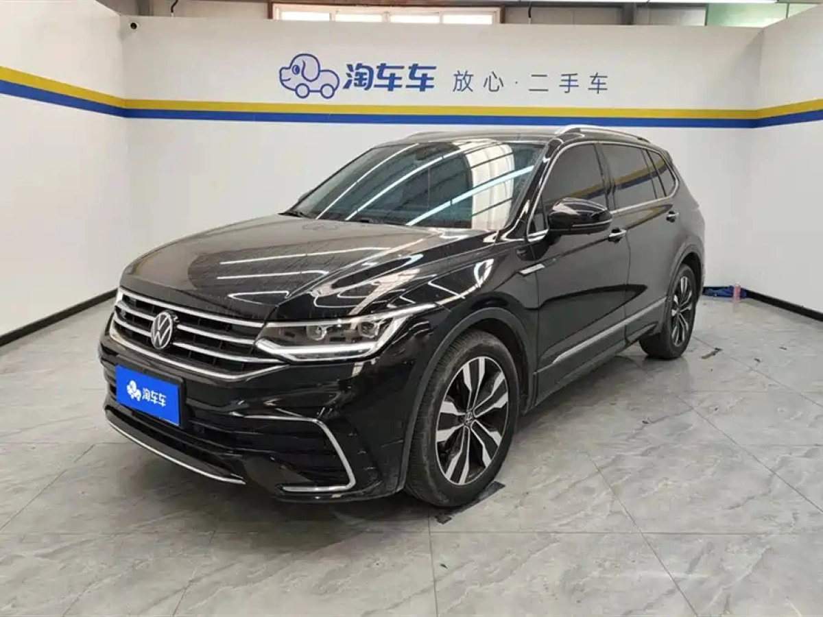 VOLKSWAGEN TIGUAN L  2023