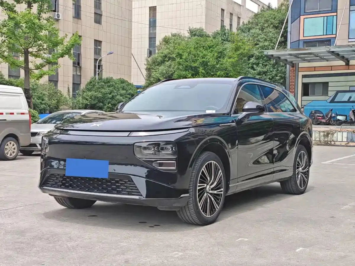 XPENG G9  2023