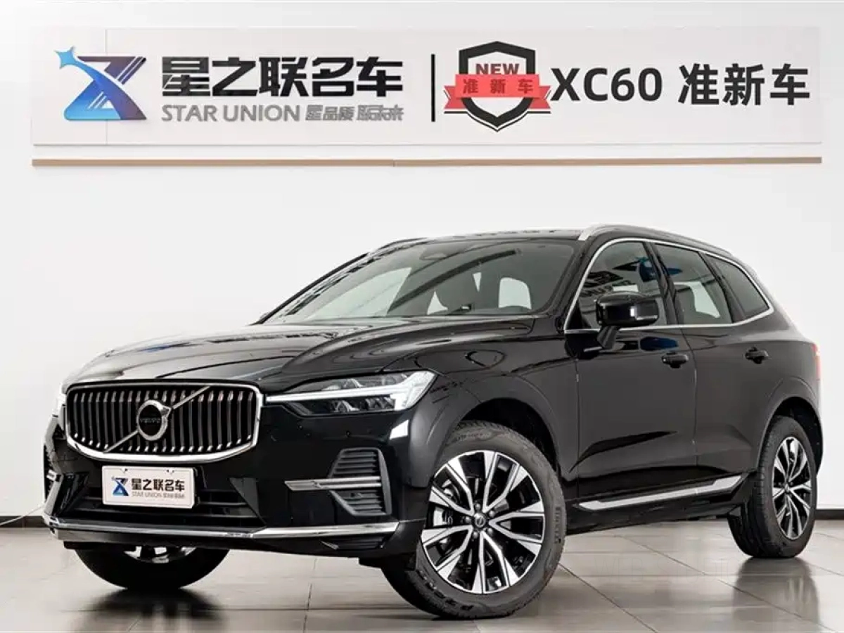 VOLVO XC60  2025