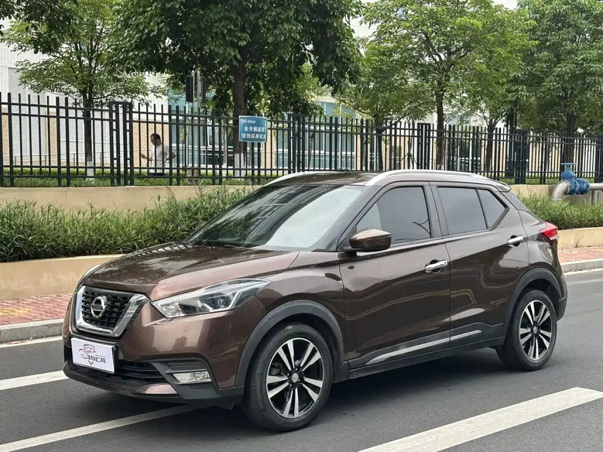 NISSAN KICKS  2019