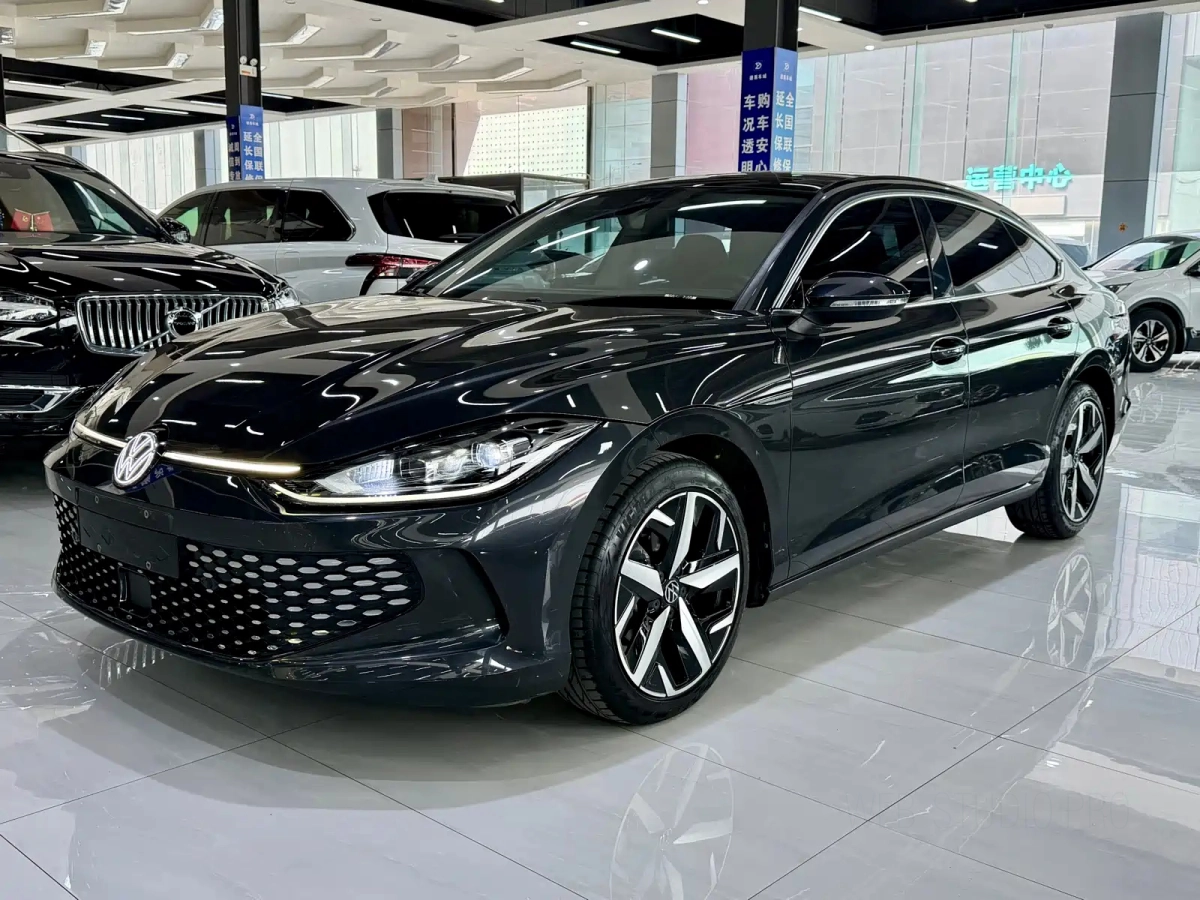 VOLKSWAGEN LAMANDO  2023