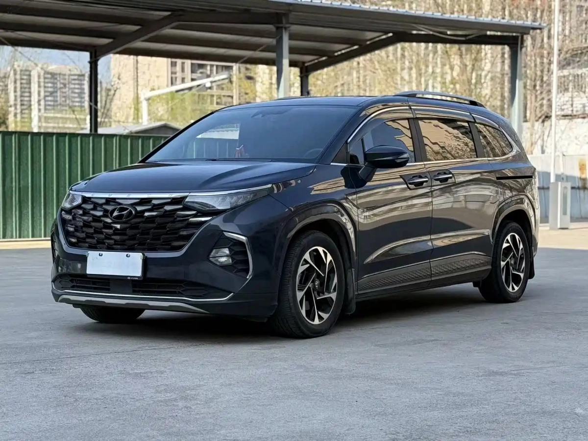HYUNDAI CUSTO  2023