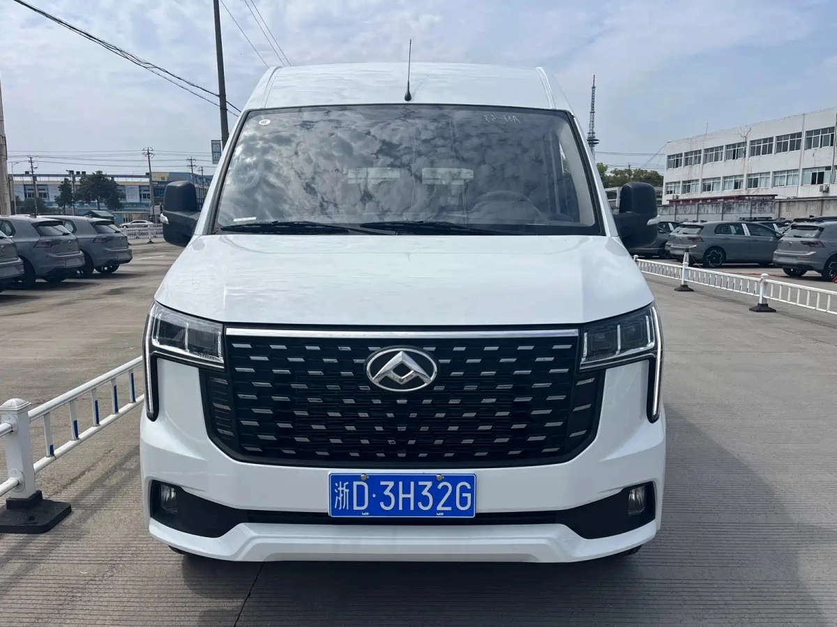 SAIC MAXUS XINTU V80  2024