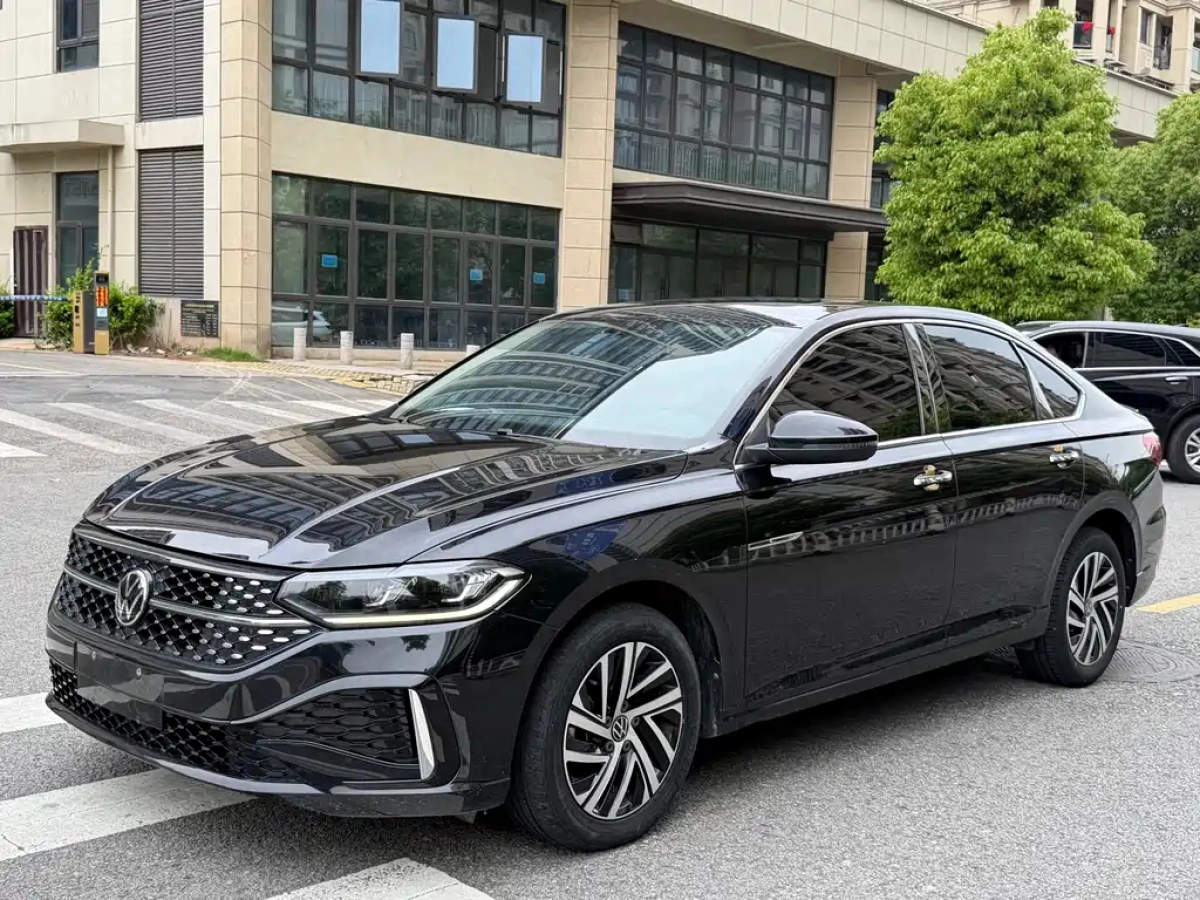 VOLKSWAGEN LAVIDA  2022