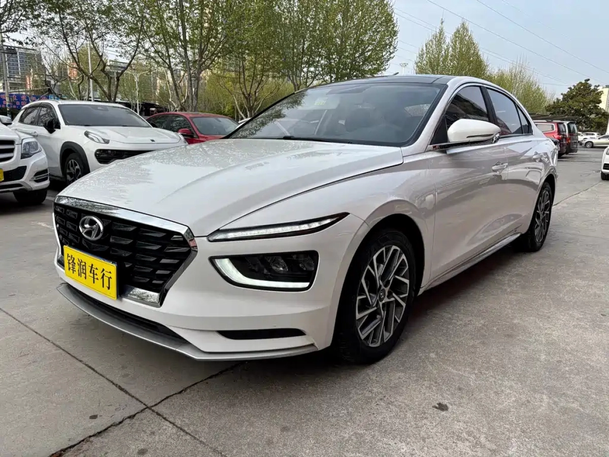 HYUNDAI MISTRA  2021