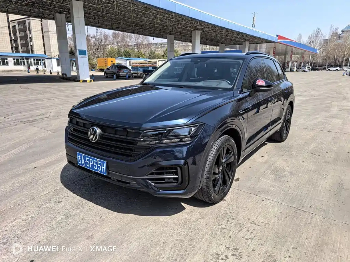 VOLKSWAGEN TOUAREG