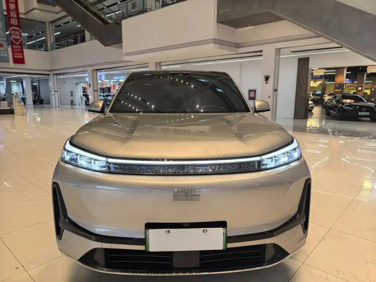 GEELY GALAXY GALAXY M9