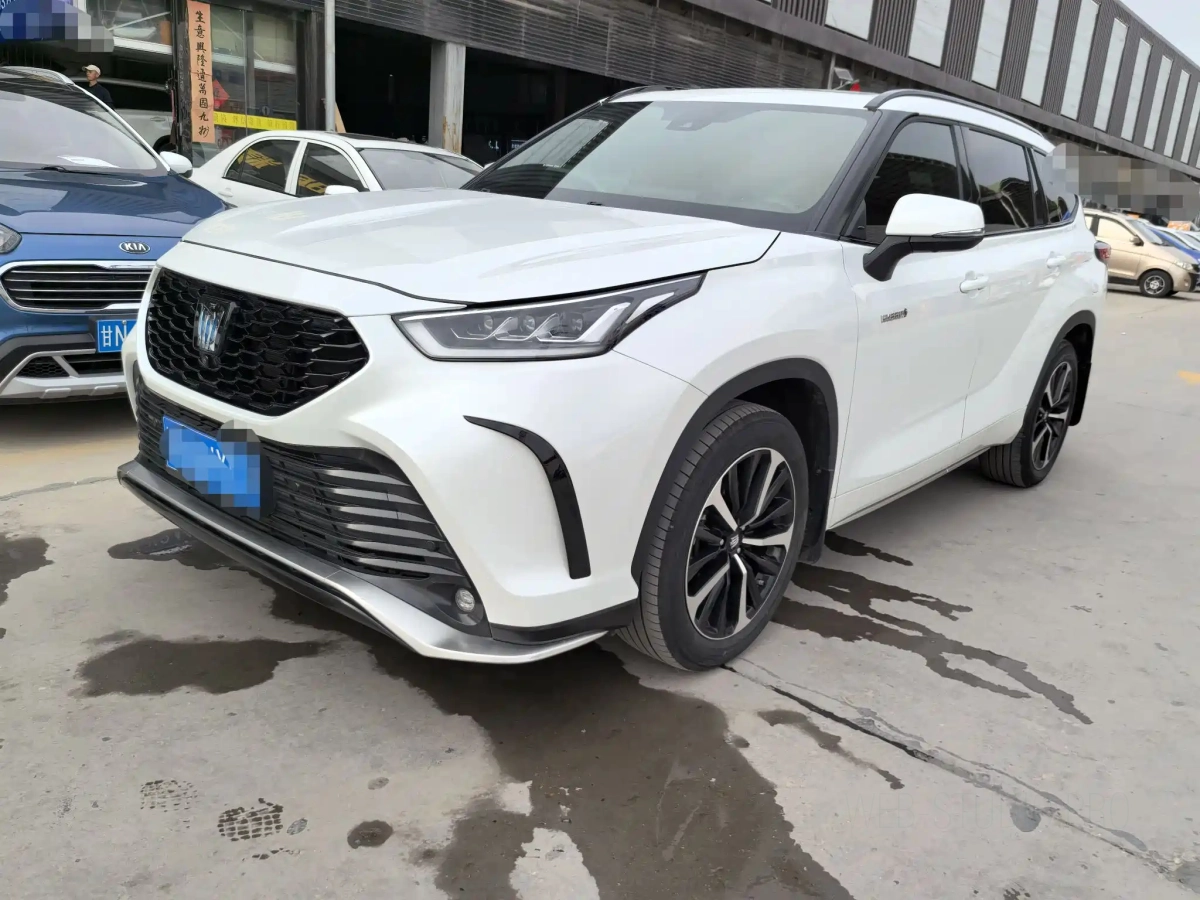 TOYOTA CROWN KLUGER  2022