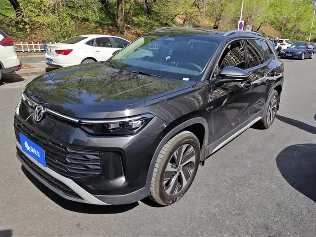 VOLKSWAGEN TAYRON  2025