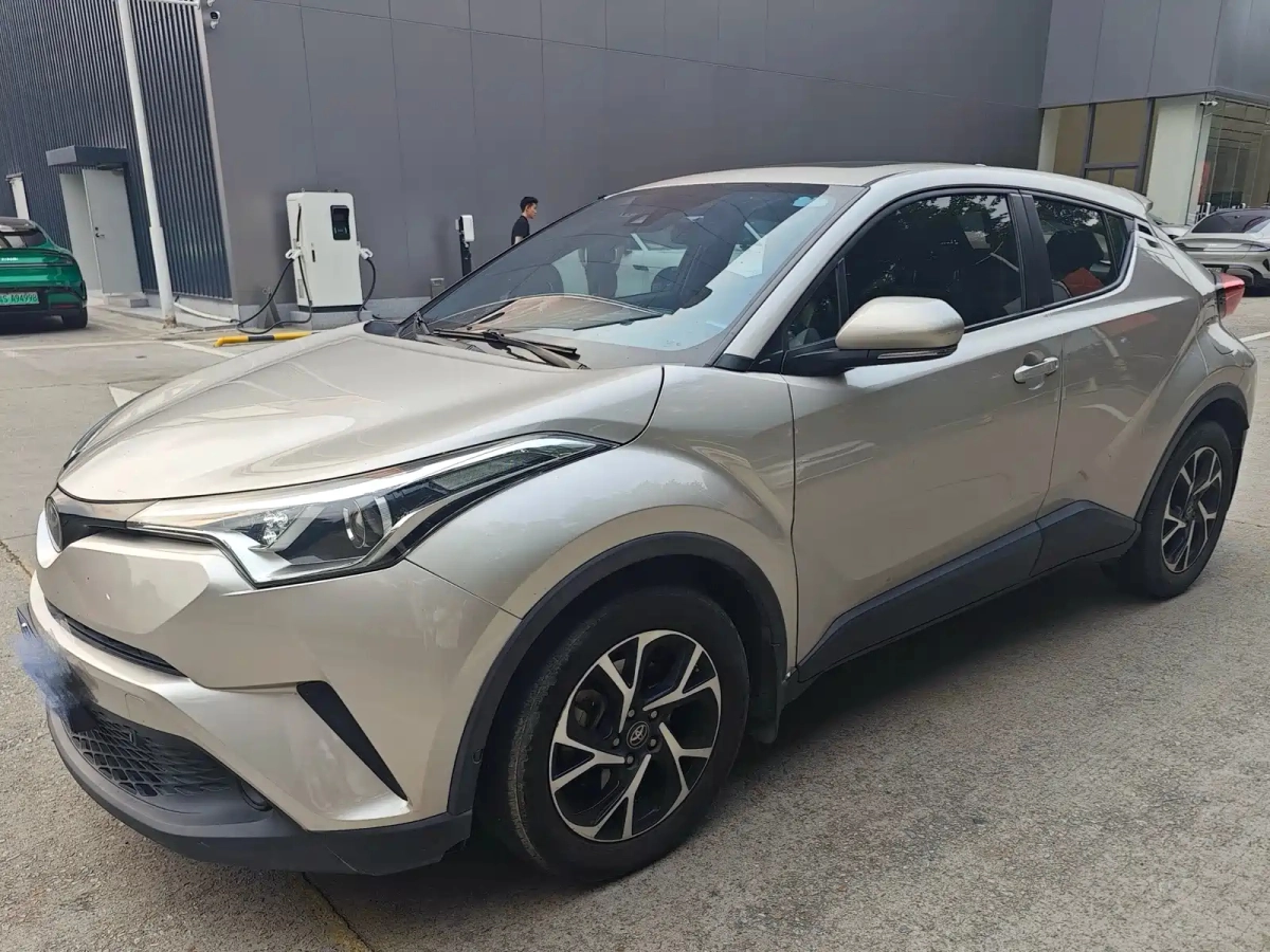 TOYOTA C-HR