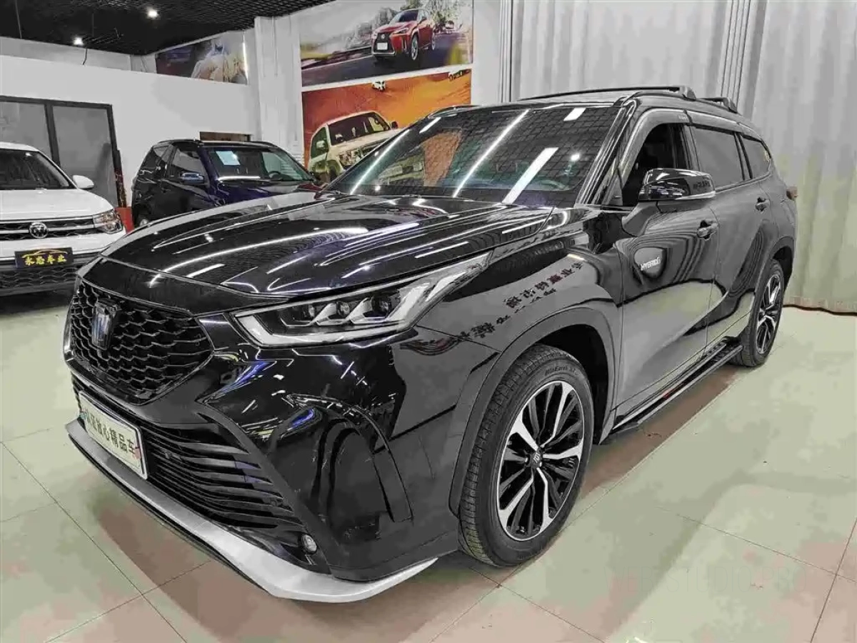 TOYOTA CROWN KLUGER  2023