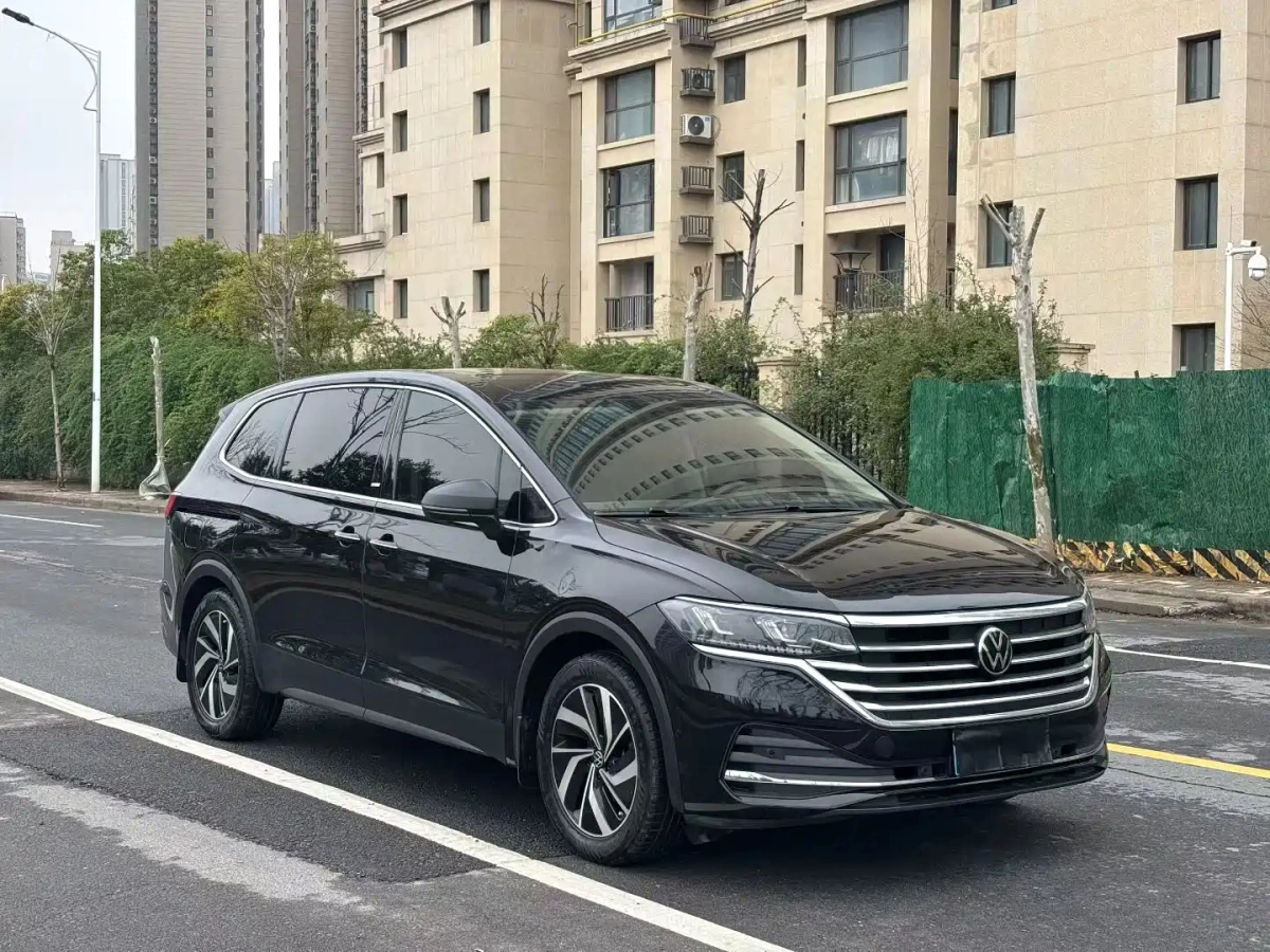 VOLKSWAGEN VILORAN  2021