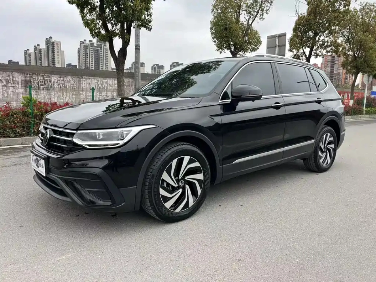 VOLKSWAGEN TIGUAN L  2025
