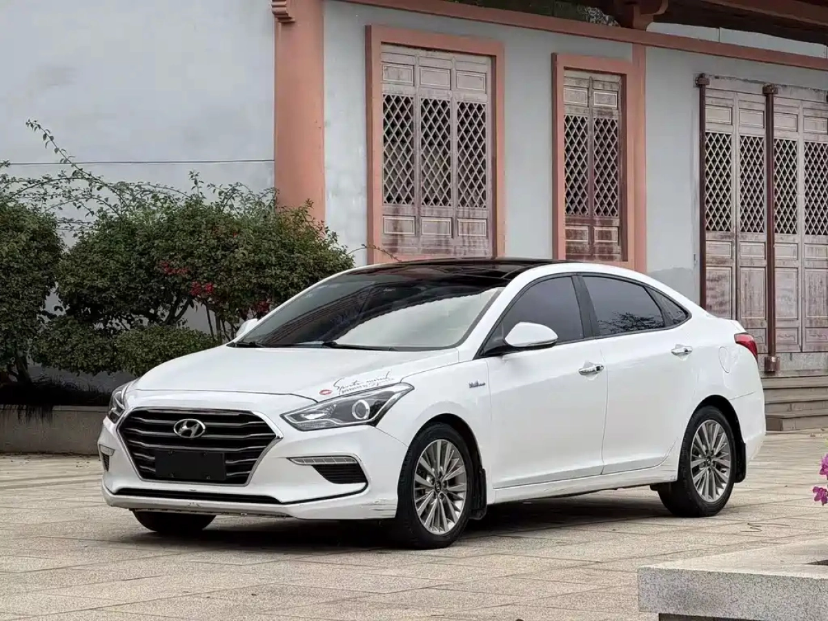 HYUNDAI MISTRA  2019