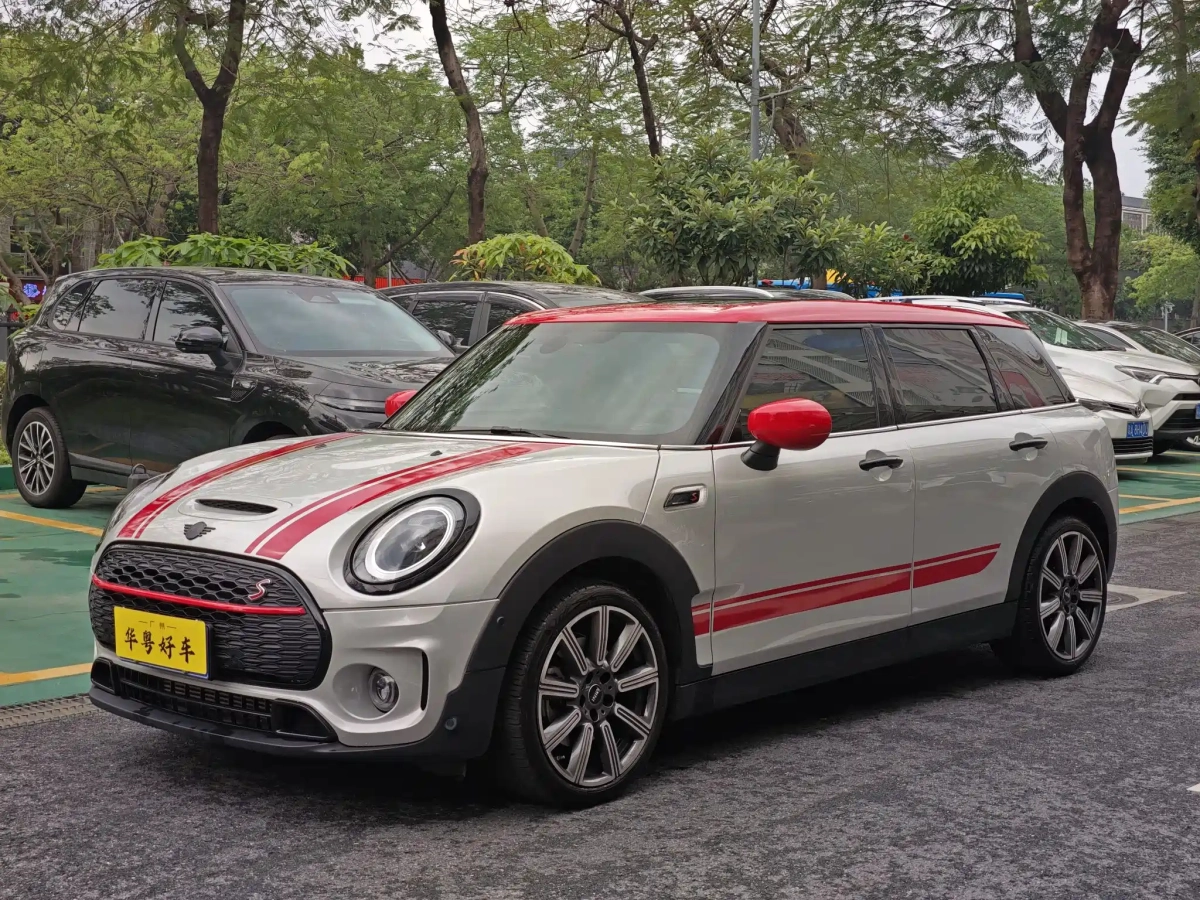 MINI CLUBMAN  2024