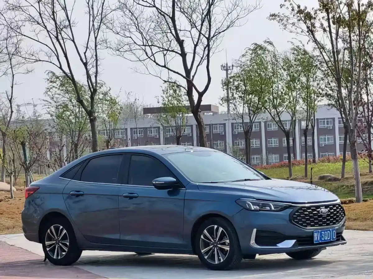 FORD FOCUS CLASSIC  2021