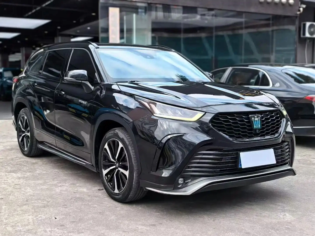 TOYOTA CROWN KLUGER  2022