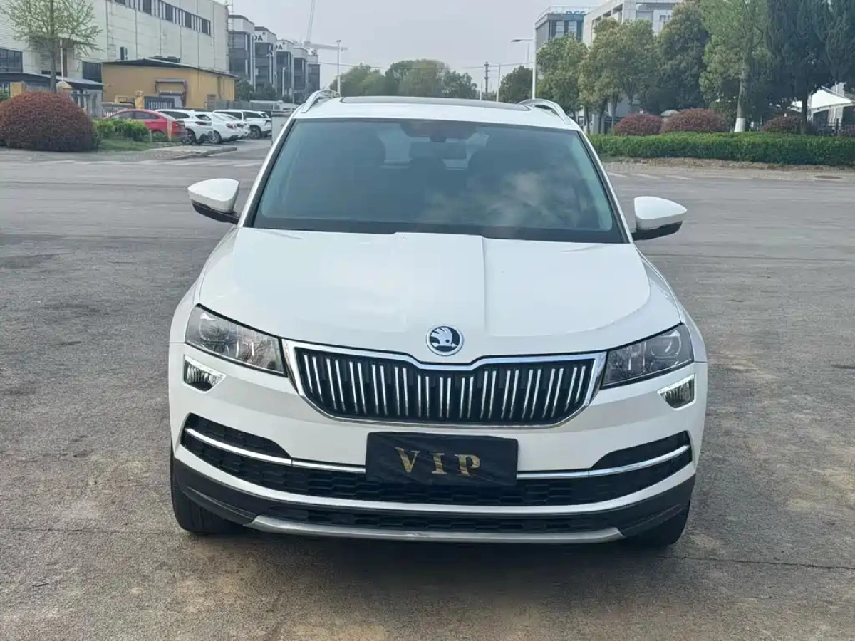 SKODA KAROQ