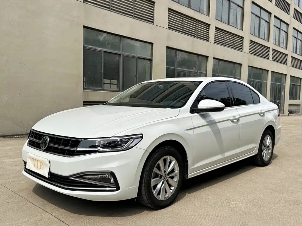 VOLKSWAGEN BORA  2020