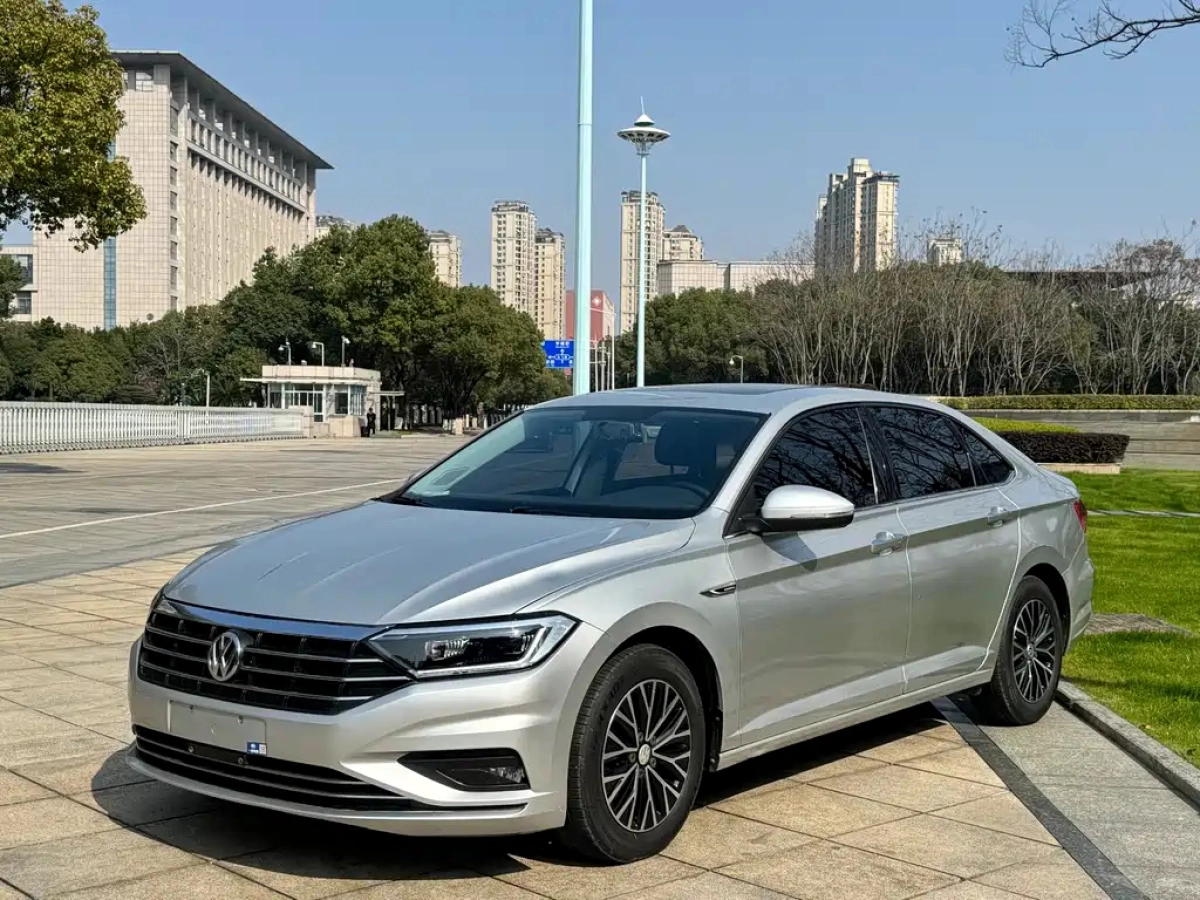 VOLKSWAGEN SAGITAR  2021