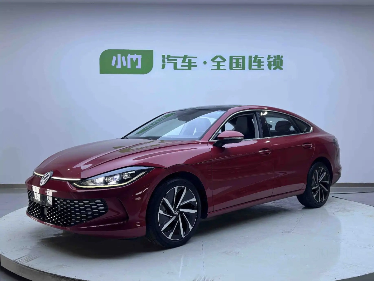 VOLKSWAGEN LAMANDO  2022