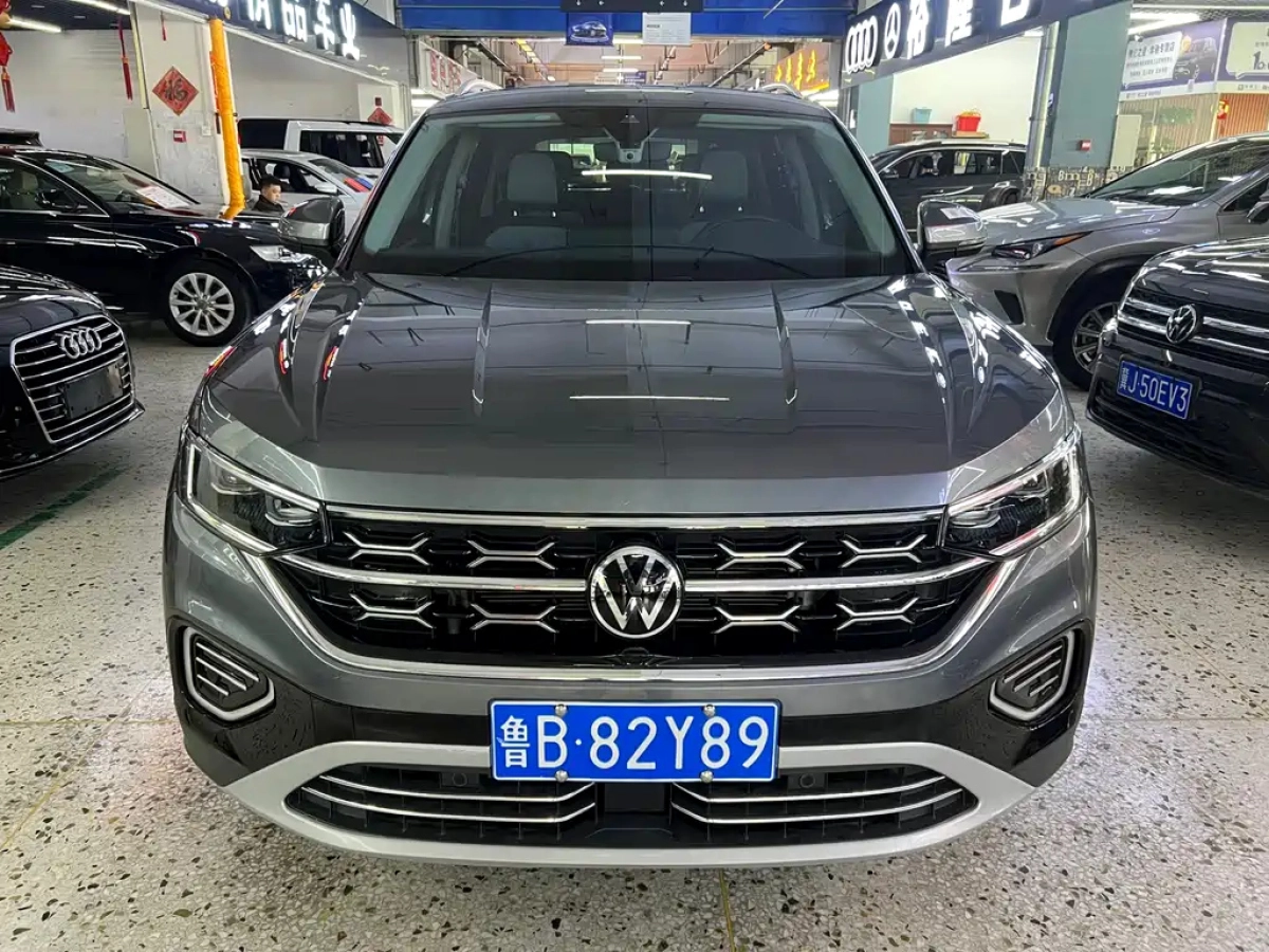 VOLKSWAGEN TAYRON