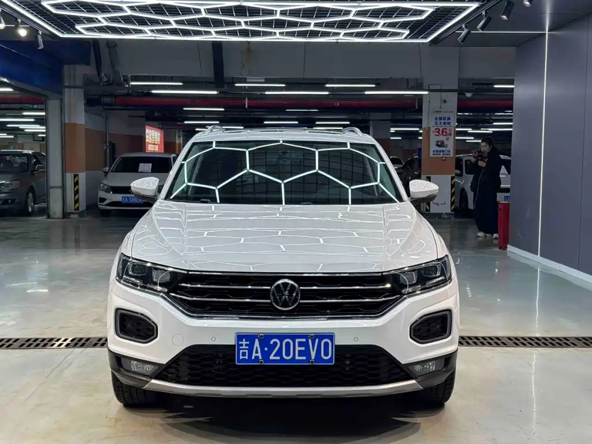 VOLKSWAGEN T-ROC