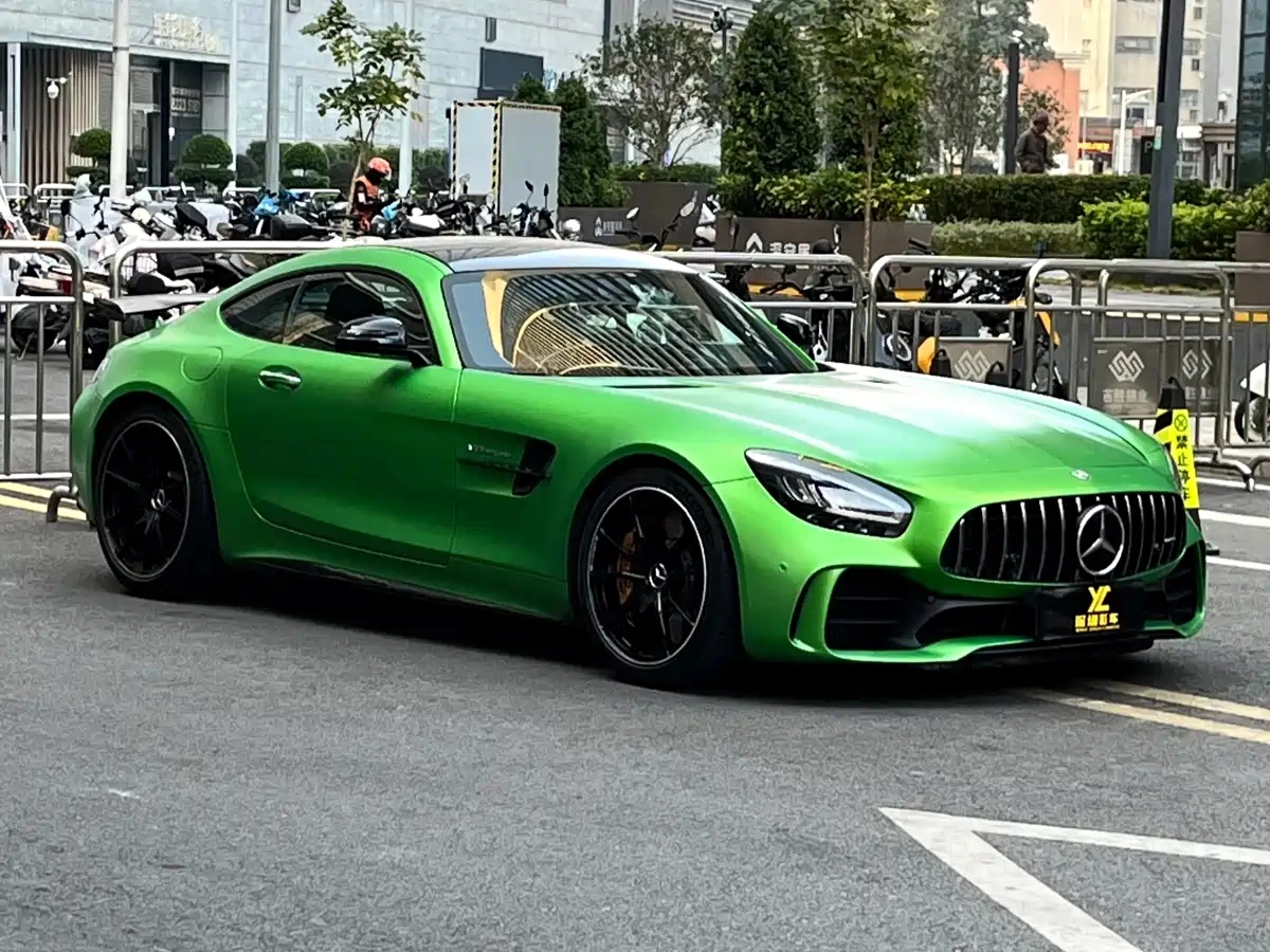 MERCEDES-BENZ AMG GT  2020