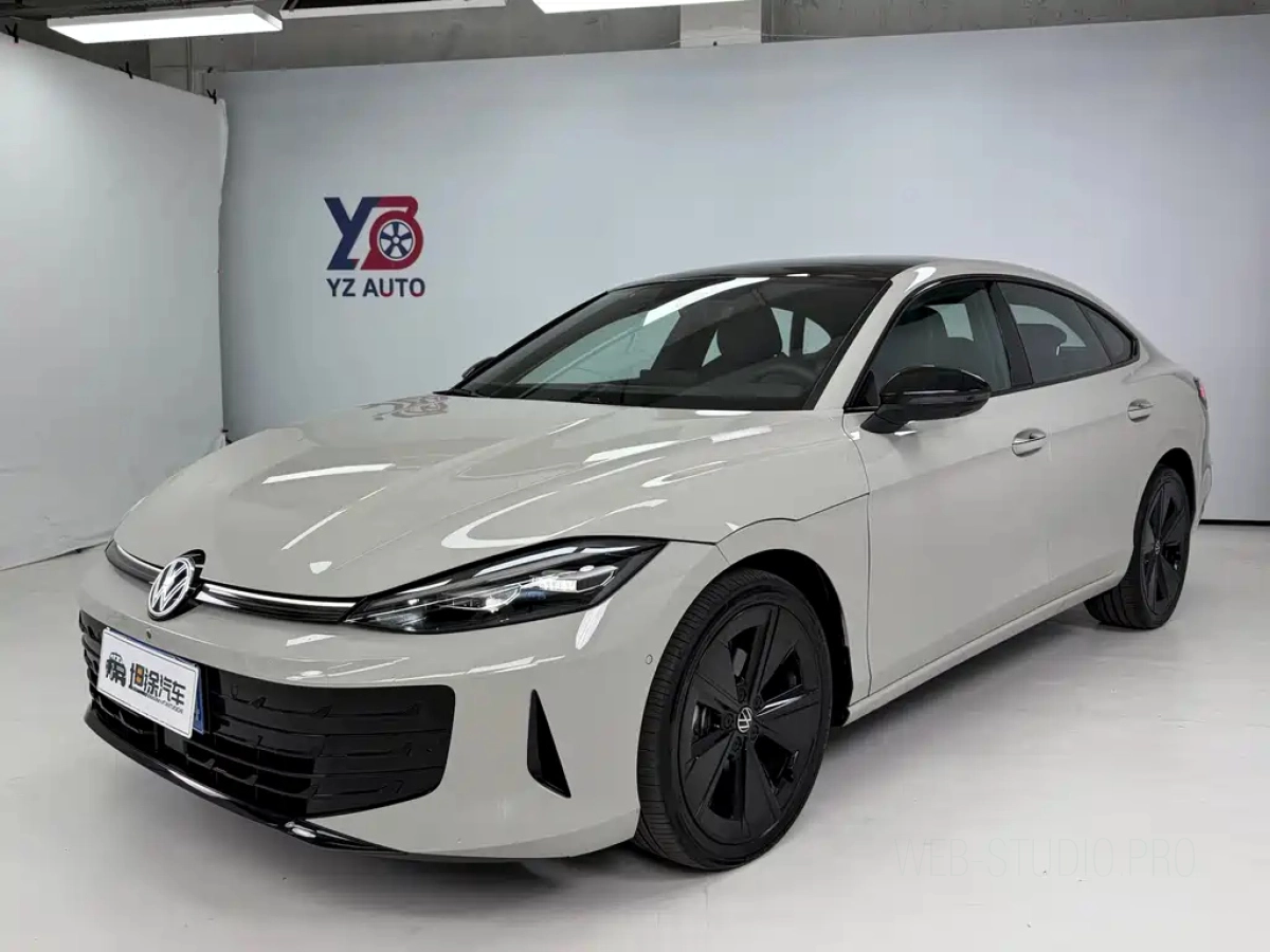 VOLKSWAGEN LAMANDO  2025