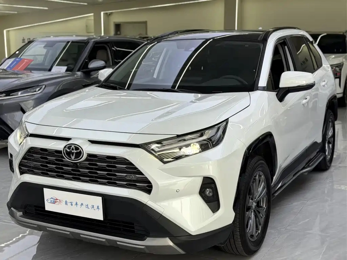 TOYOTA RAV4  2025