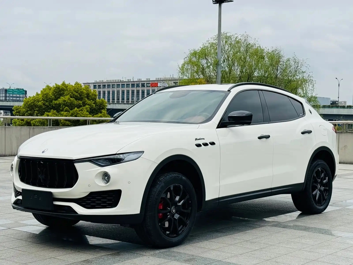 MASERATI LEVANTE
