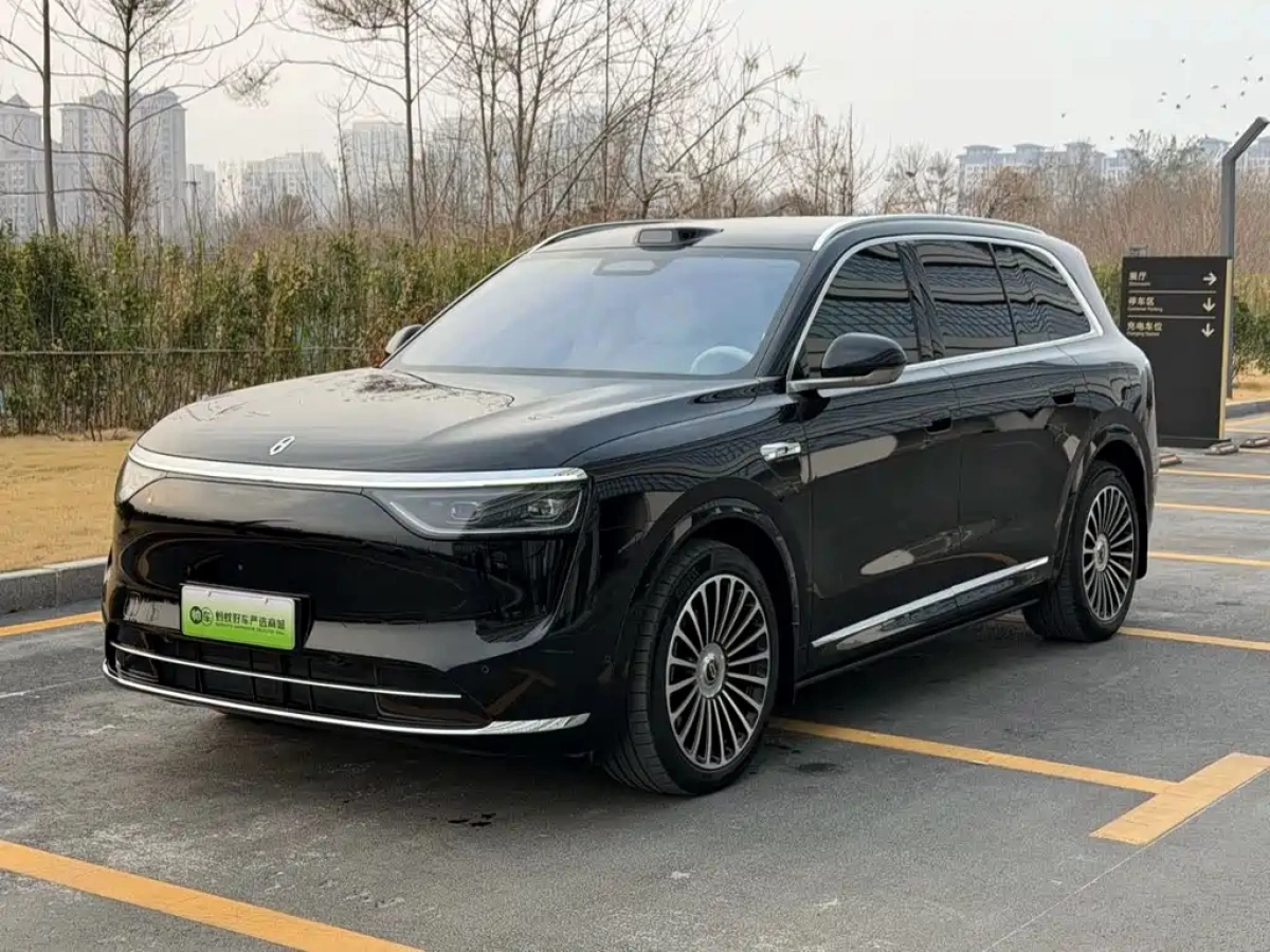 HUAWEI HIMA M8  2025