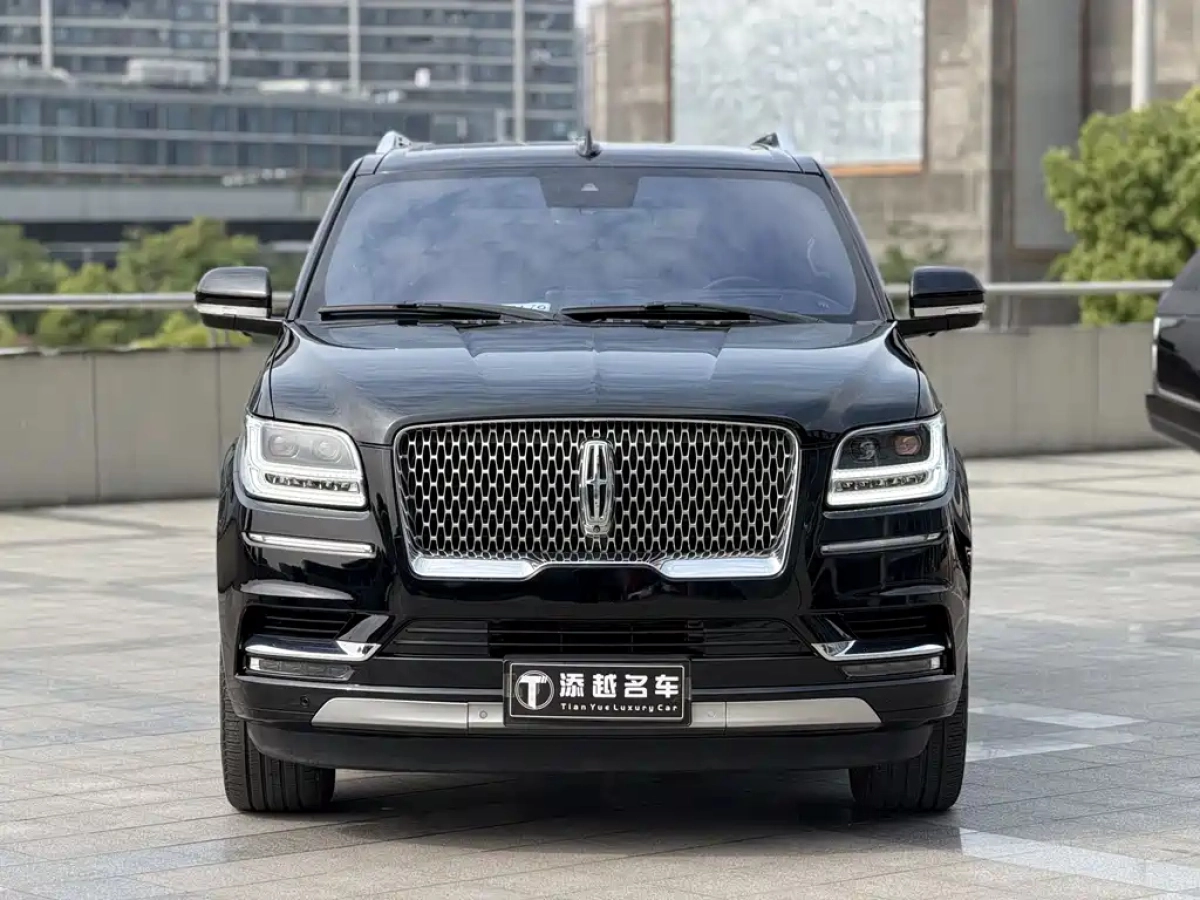 LINCOLN NAVIGATOR
